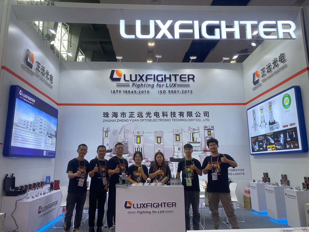 LUXFIGHTER LED priekiniai žibintai 134-oji Kantono mugė