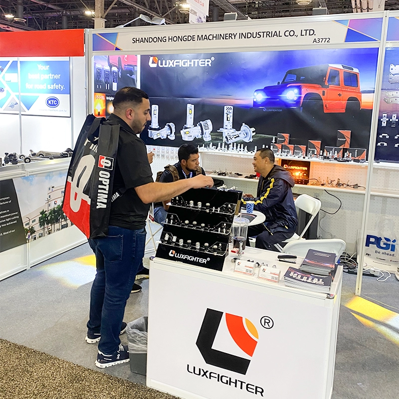 LUXFIGHTER LED priekiniai žibintai Automotive Aftermarket Products Expo